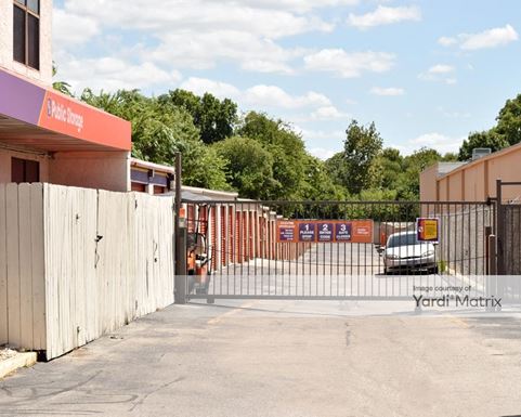 Source URL: https://cdnsc.rentcafe.com/dmslivecafe/3/1068668/1068668-1-5.jpg?width=-1&height=385&quality=80