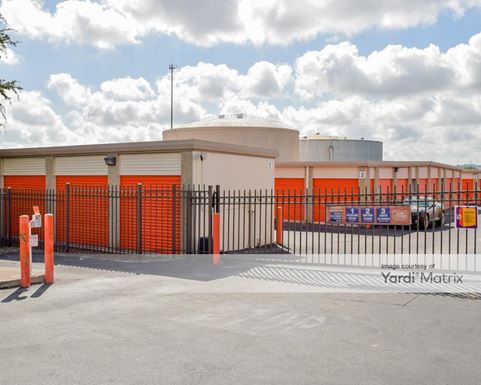 Source URL: https://cdnsc.rentcafe.com/dmslivecafe/3/1068671/1068671-1-3.jpg?width=-1&height=385&quality=80