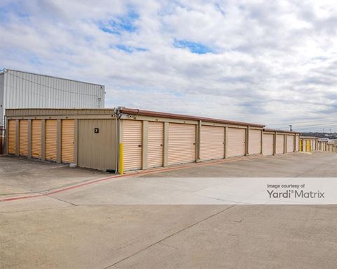 Source URL: https://cdnsc.rentcafe.com/dmslivecafe/3/1068673/1068673-1-2.jpg?width=-1&height=385&quality=80