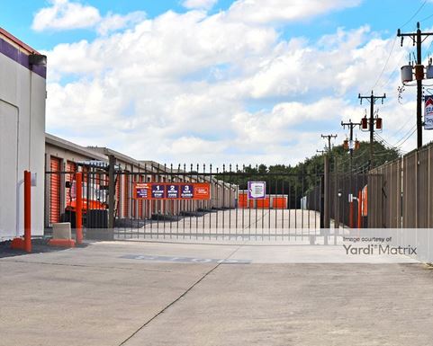 Source URL: https://cdnsc.rentcafe.com/dmslivecafe/3/1068675/1068675-1-2.jpg?width=-1&height=385&quality=80