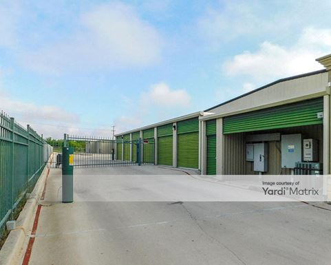 Source URL: https://cdnsc.rentcafe.com/dmslivecafe/3/1068689/1068689-1-2.jpg?width=-1&height=385&quality=80