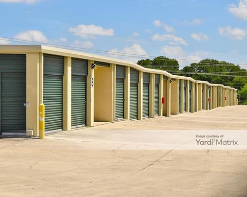 Source URL: https://cdnsc.rentcafe.com/dmslivecafe/3/1068699/1068699-1-4.jpg?width=-1&height=385&quality=80