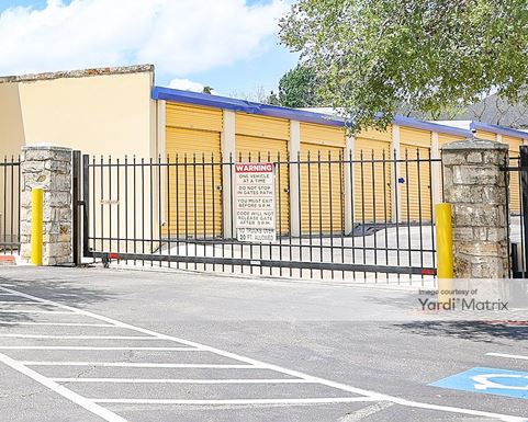 Source URL: https://cdnsc.rentcafe.com/dmslivecafe/3/1068702/1068702-1-2.jpg?width=-1&height=385&quality=80