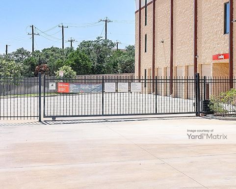 Source URL: https://cdnsc.rentcafe.com/dmslivecafe/3/1068713/1068713-1-2.jpg?width=-1&height=385&quality=80