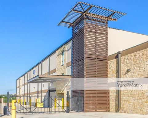 Source URL: https://cdnsc.rentcafe.com/dmslivecafe/3/1068717/1068717-1-3.jpg?width=-1&height=385&quality=80