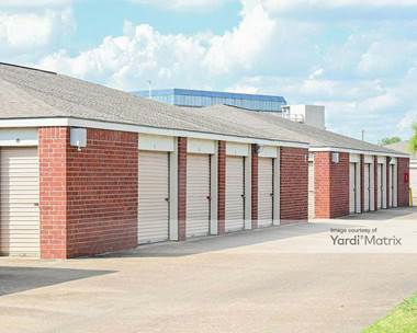Storage Units for Rent available at 9840 Bissonnet Street, Houston, TX 77036