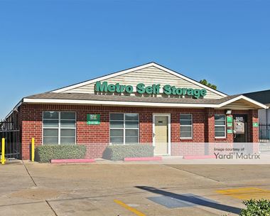 Storage Units for Rent available at 9840 Bissonnet Street, Houston, TX 77036