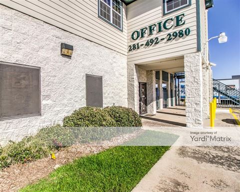 Source URL: https://cdnsc.rentcafe.com/dmslivecafe/3/1068745/1068745-1-5.jpg?width=-1&height=385&quality=80