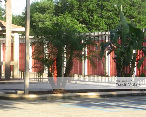 Source URL: https://cdnsc.rentcafe.com/dmslivecafe/3/1068757/1068757-1-4.jpg?width=-1&height=385&quality=80