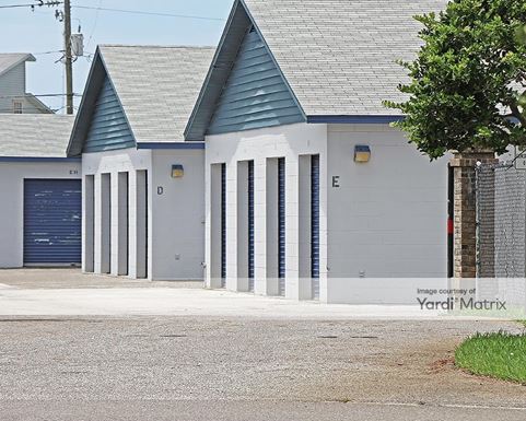 Source URL: https://cdnsc.rentcafe.com/dmslivecafe/3/1068810/1068810-1-5.jpg?width=-1&height=385&quality=80