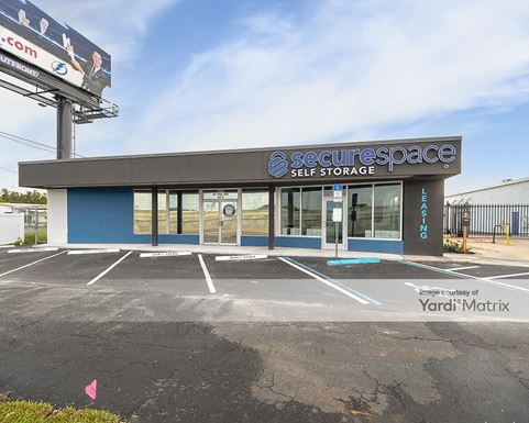 Source URL: https://cdnsc.rentcafe.com/dmslivecafe/3/1068821/1068821-1-5.jpg?width=-1&height=385&quality=80