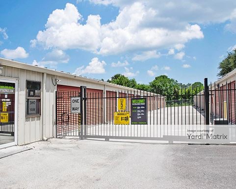 Source URL: https://cdnsc.rentcafe.com/dmslivecafe/3/1068863/1068863-1-6.jpg?width=-1&height=385&quality=80