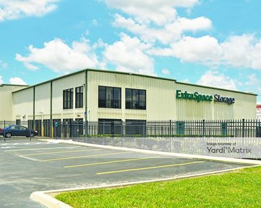 Storage Units for Rent available at 1420 North Orange Blossom Trail, Orlando, FL 32804