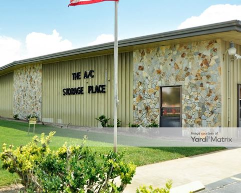 Source URL: https://cdnsc.rentcafe.com/dmslivecafe/3/1068893/1068893-1-3.jpg?width=-1&height=385&quality=80