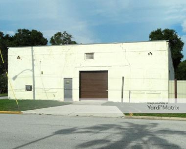 Storage Units for Rent available at 550 North New Hampshire Avenue, Tavares, FL 32778