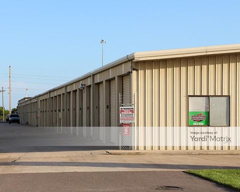 Source URL: https://cdnsc.rentcafe.com/dmslivecafe/3/1068940/1068940-1-4.jpg?width=-1&height=385&quality=80