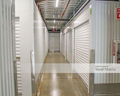 Source URL: https://cdnsc.rentcafe.com/dmslivecafe/3/1068953/1068953-1-4.jpg?width=-1&height=385&quality=80