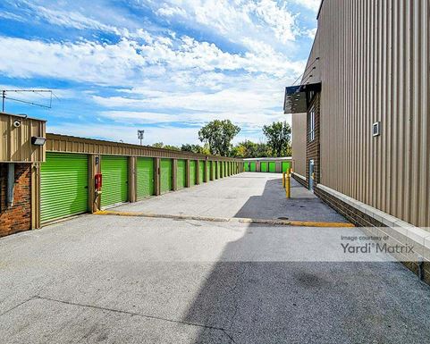 Source URL: https://cdnsc.rentcafe.com/dmslivecafe/3/1068967/1068967-1-3.jpg?width=-1&height=385&quality=80