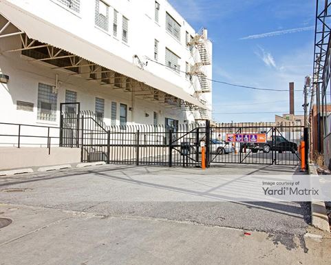 Source URL: https://cdnsc.rentcafe.com/dmslivecafe/3/1068969/1068969-1-4.jpg?width=-1&height=385&quality=80