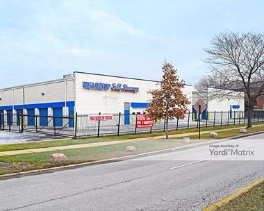 Storage Units for Rent available at 3850 West Devon Avenue, Lincolnwood, IL 60712