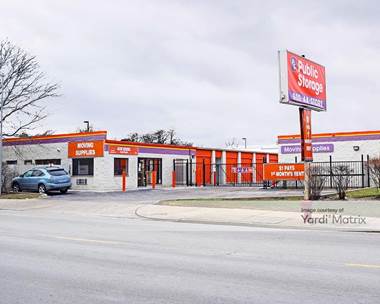 Storage Units for Rent available at 5838 North Pulaski Road, Chicago, IL 60646