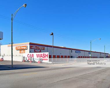 Storage Units for Rent available at 5778 North Northwest Hwy, Chicago, IL 60631