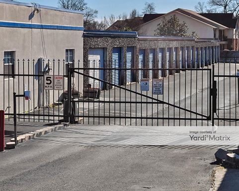 Source URL: https://cdnsc.rentcafe.com/dmslivecafe/3/1069001/1069001-1-4.jpg?width=-1&height=385&quality=80