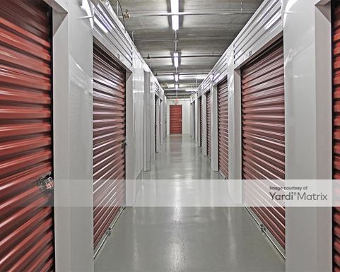 Source URL: https://cdnsc.rentcafe.com/dmslivecafe/3/1069050/1069050-1-5.jpg?width=-1&height=385&quality=80