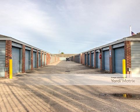 Source URL: https://cdnsc.rentcafe.com/dmslivecafe/3/1069077/1069077-1-5.jpg?width=-1&height=385&quality=80