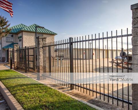 Source URL: https://cdnsc.rentcafe.com/dmslivecafe/3/1069094/1069094-1-3.jpg?width=-1&height=385&quality=80