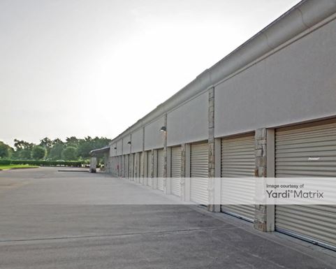 Source URL: https://cdnsc.rentcafe.com/dmslivecafe/3/1069115/1069115-1-5.jpg?width=-1&height=385&quality=80