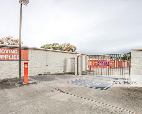 Source URL: https://cdnsc.rentcafe.com/dmslivecafe/3/1069127/1069127-1-5.jpg?width=-1&height=385&quality=80