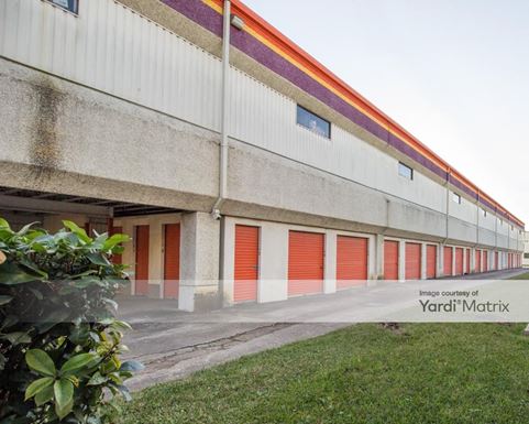 Source URL: https://cdnsc.rentcafe.com/dmslivecafe/3/1069128/1069128-1-5.jpg?width=-1&height=385&quality=80