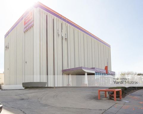 Source URL: https://cdnsc.rentcafe.com/dmslivecafe/3/1069129/1069129-1-4.jpg?width=-1&height=385&quality=80