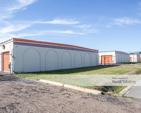 Source URL: https://cdnsc.rentcafe.com/dmslivecafe/3/1069181/1069181-1-2.jpg?width=-1&height=385&quality=80