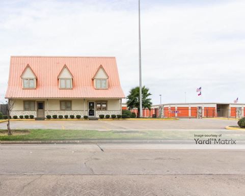 Source URL: https://cdnsc.rentcafe.com/dmslivecafe/3/1069189/1069189-1-4.jpg?width=-1&height=385&quality=80