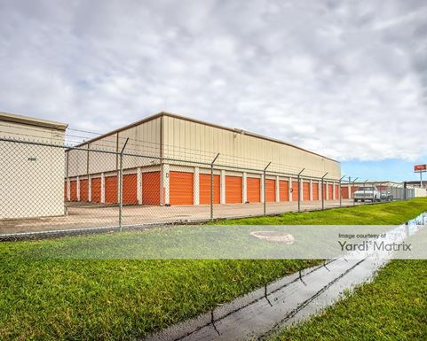 Source URL: https://cdnsc.rentcafe.com/dmslivecafe/3/1069193/1069193-1-4.jpg?width=-1&height=385&quality=80