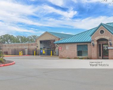 Storage Units for Rent available at 11220 South Highway 6, Sugar Land, TX 77498