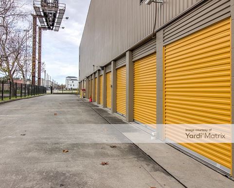 Source URL: https://cdnsc.rentcafe.com/dmslivecafe/3/1069200/1069200-1-4.jpg?width=-1&height=385&quality=80