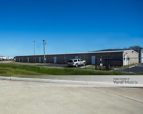 Source URL: https://cdnsc.rentcafe.com/dmslivecafe/3/1069206/1069206-1-4.jpg?width=-1&height=385&quality=80