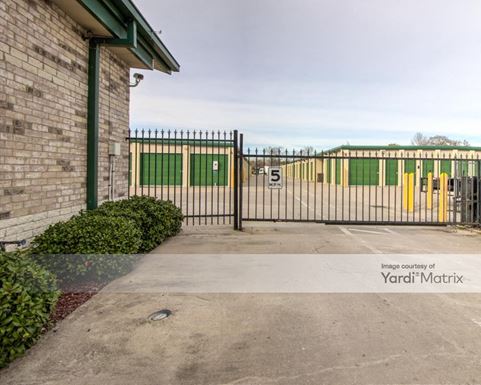 Source URL: https://cdnsc.rentcafe.com/dmslivecafe/3/1069210/1069210-1-3.jpg?width=-1&height=385&quality=80