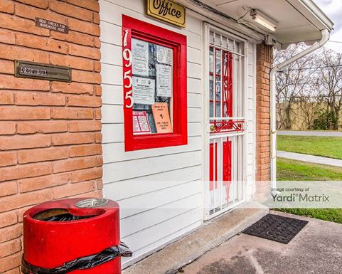 Source URL: https://cdnsc.rentcafe.com/dmslivecafe/3/1069225/1069225-1-5.jpg?width=-1&height=385&quality=80