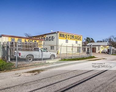 Storage Units for Rent available at 614 West Donovan Street, Houston, TX 77091