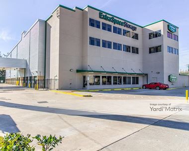 Storage Units for Rent available at 7879 Katy Fwy, Houston, TX 77024