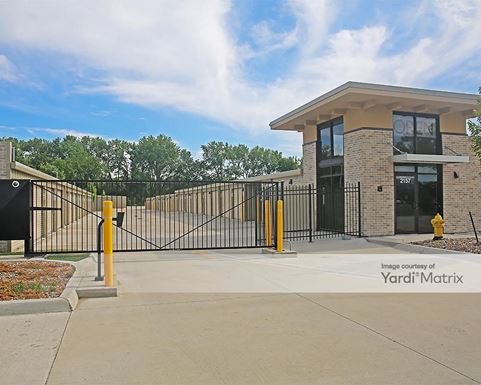 Source URL: https://cdnsc.rentcafe.com/dmslivecafe/3/1069316/1069316-1-3.jpg?width=-1&height=385&quality=80