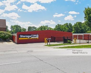 Storage Units for Rent available at 6600 Hickman Road, Windsor Heights, IA 50324