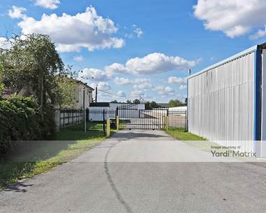 Storage Units for Rent available at 7603 Wright Road, Houston, TX 77041