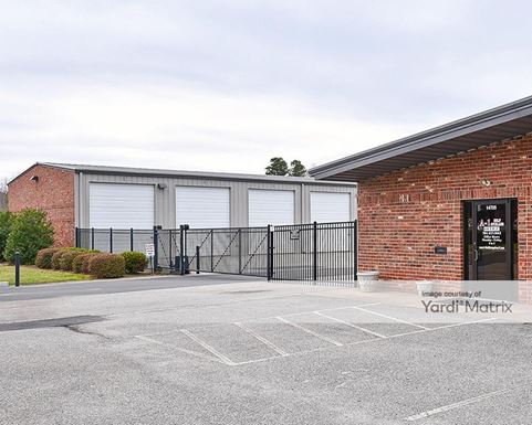 Source URL: https://cdnsc.rentcafe.com/dmslivecafe/3/1069442/1069442-1-4.jpg?width=-1&height=385&quality=80