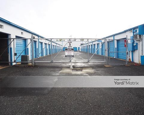 Source URL: https://cdnsc.rentcafe.com/dmslivecafe/3/1069454/1069454-1-2.jpg?width=-1&height=385&quality=80