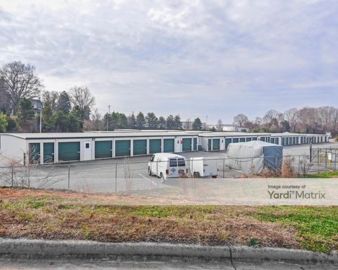 Source URL: https://cdnsc.rentcafe.com/dmslivecafe/3/1069465/1069465-1-3.jpg?width=-1&height=385&quality=80